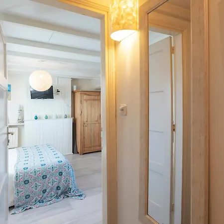 Little Miss Sunshine בית הארחה 3*