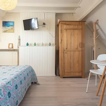 Little Miss Sunshine Bed & Breakfast 3*