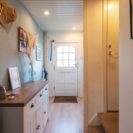Little Miss Sunshine Bed & Breakfast 3*